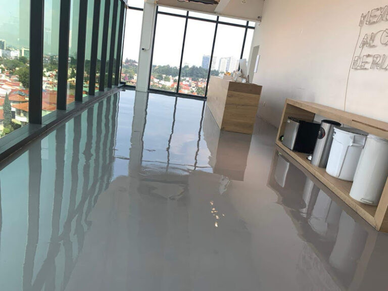 Transforma tu hogar con Pisos Epóxicos Residenciales en Mérida